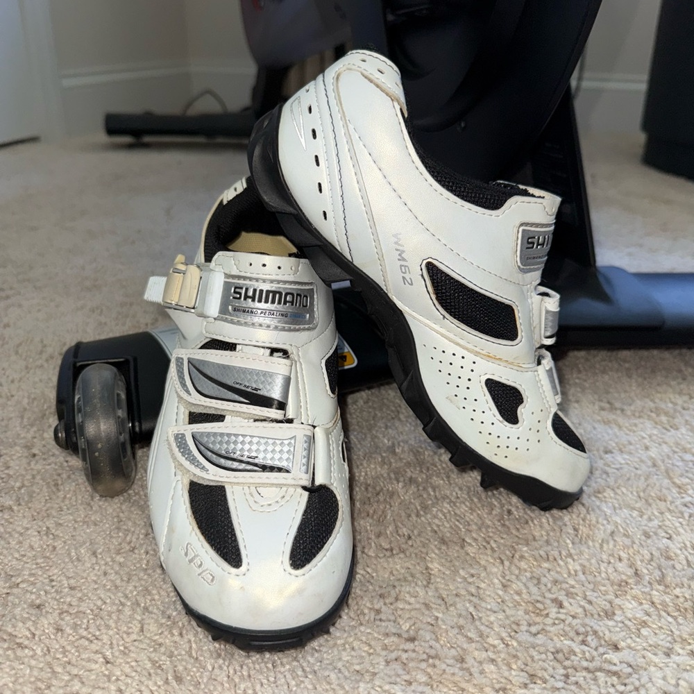 Shimano Women's 37 EU 6 US White SPD SH-WM62 Leather Cycling Shoes